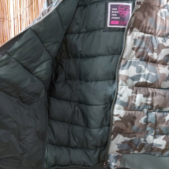 Live Justice Jackets size 18/20 boys Color camouflage - Picture 4 of 6